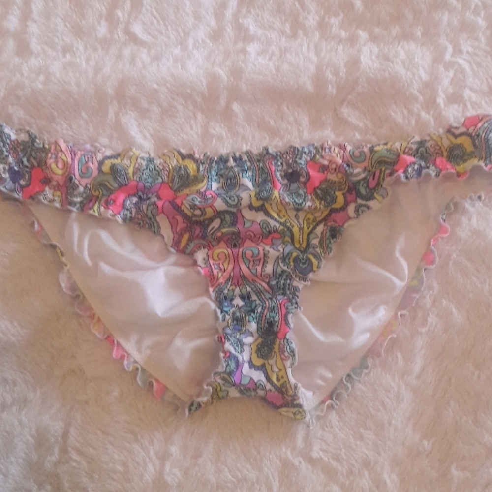 VS swim paisley cheeky bottoms M
